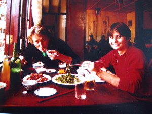 Shanghai-Lunch-pause-in-the-old-city-300x225